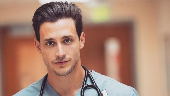 Instagram: Sexy doctor impacta con sus fotos en redes sociales