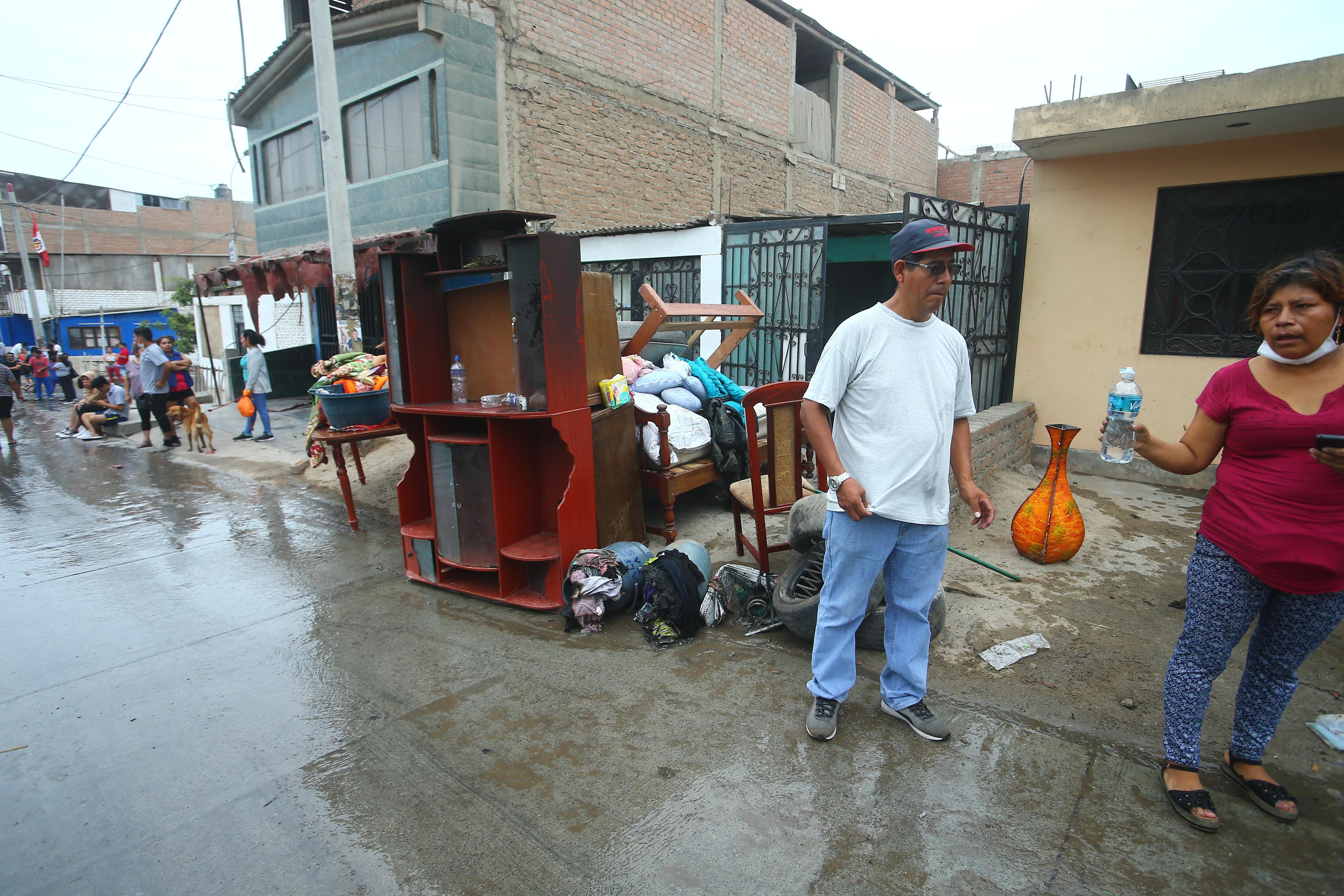 Cuatro muebles y un colchón es lo que quedó de la casa de Maura Ponce Calixto. (Foto: Gonzalo Córdova/GEC)