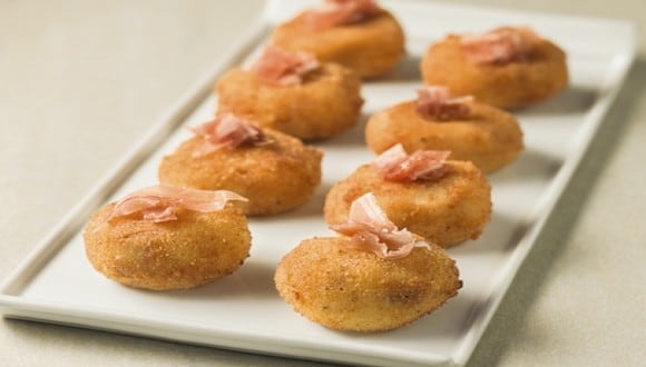 Croquetas españolas de jamón