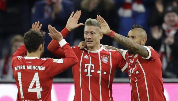Bayern Múnich goleó 3-0 al Augsburgo con doblete de Lewandowski. (Foto: Agencias)