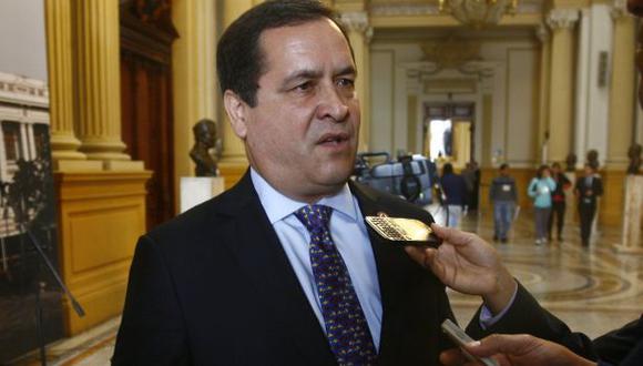 Iberico acusa campaña del oficialismo contra su candidatura