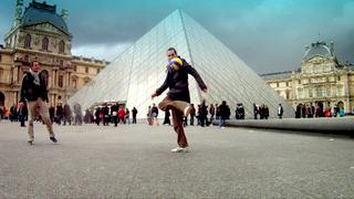 VIDEO: Viajero recorre el mundo dominando el balón por 2 años