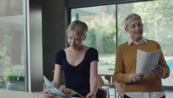 Ellen DeGeneres y Portia de Rossi protagonizan peculiar anuncio del Super Bowl 2020. | Foto: Captura