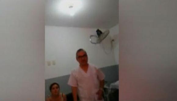 Denuncian que médico abandonó hospital para atender a alcalde de Chepén (Captura: América Noticias)