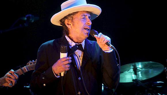 Editorial de Dylan admite que el músico no firmó edición especial de su libro. (Foto: EFE)