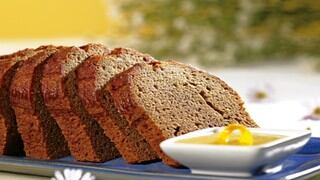 Pan de plátano y mermelada de manzana