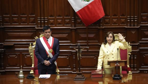 Dina Boluarte asumió la jefatura del Estado este miércoles tras la vacancia de Pedro Castillo. (Foto: Joel Alonzo)