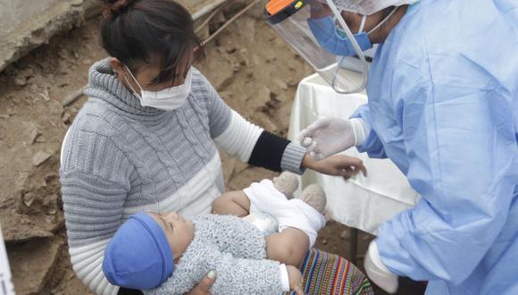 La vacunación se efectuó en el asentamiento humano El Paraíso, en San Juan de Lurigancho. (Ministerio de Salud)