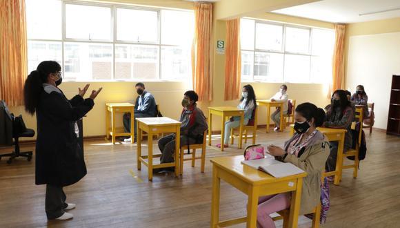 El ministro de Educación señaló que en las primeras semanas de marzo los profesores se abocarán a realizar “la preparación de la programación curricular, del plan anual de trabajo y trabajo administrativo”. (Foto: El Comercio)