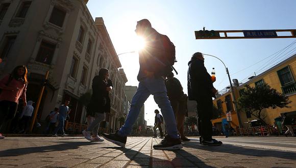 Hoy el índice máximo UV en Lima alcanzará el nivel 14, especialmente cerca del mediodía, según pronosticó el Senamhi. (GEC).