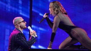 AMAs: Jennifer Lopez y Maluma juntos en provocadora performance | VIDEO