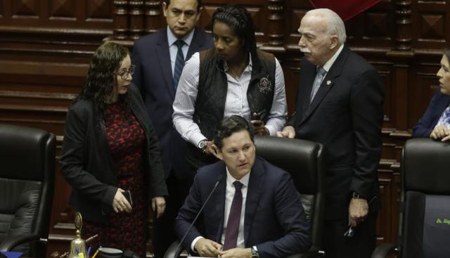 La jornada en el pleno del Congreso. (Foto: Anthony Niño de Guzmán / El Comercio)