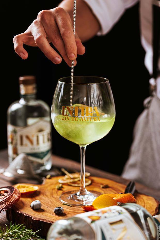 Due to its intensity of aromas, Intira lends itself to the creation of a variety of cocktails.  (Photo: Intira)