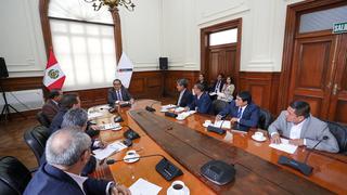 Alberto Otárola se reunió con gobernadores regionales en Palacio de Gobierno