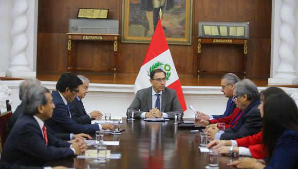 La semana pasada, el presidente Martín Vizcarra recibió el informe de la comisión para la reforma del sistema de justicia, que presidió el embajador Allan Wagner. (Foto: Sepres)