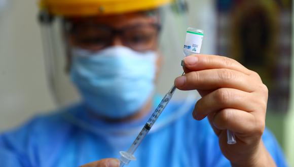 La vacuna de Sinopharm se viene aplicando al personal de salud.  (FOTO: GEC)