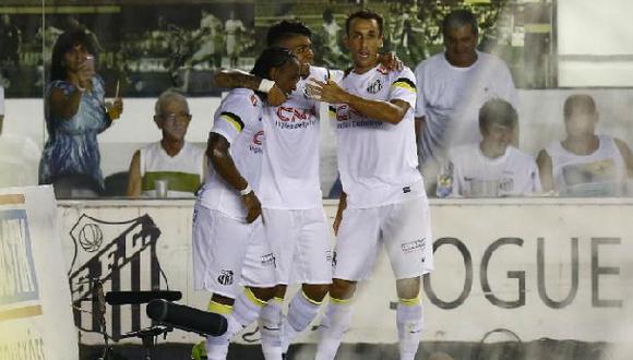 Santos goleó 5-1 al Corinthians con Paolo Guerrero en la cancha