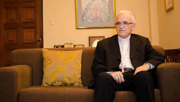 Papa pide al obispo de Chiclayo que permanezca en el cargo