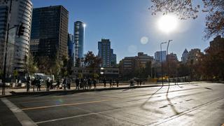 Chile: 8 millones de personas salen de la cuarentena en Santiago pese a la contagiosa variante Delta 