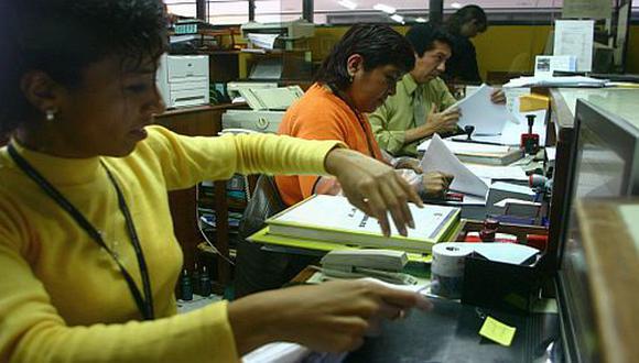 Para los que trabajan a destajo, el pago por el Día del Trabajo es igual al salario promedio diario que se calcula dividiendo entre 30 la suma total de las remuneraciones percibidas en los últimos 30 días consecutivos o no al 1 de mayo.