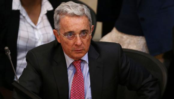 Tribunal pide investigar a Álvaro Uribe por dos masacres de paramilitares. (Reuters).
