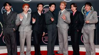 American Music Awards 2021: BTS alborotó a fans con show y con su paso por la red carpet  