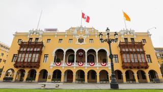 Fitch baja calificación de Municipalidad de Lima y Essalud a BBB
