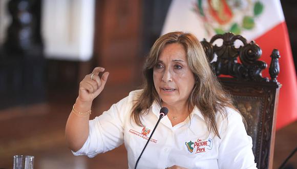 Dina Boluarte calificó acusaciones de Henry Shimabukuro como "manotazos de ahogado de la Diroes" en alusión a Pedro Castillo. (Foto: Presidencia)