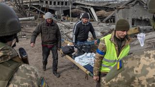 Ucrania acusa a Rusia de matar a 7 evacuados, entre ellos un niño