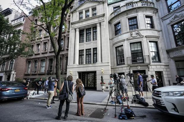 Journalists outside Ivana Trump's house in New York. (Globe Live Media Photo/Mary Altaffer)