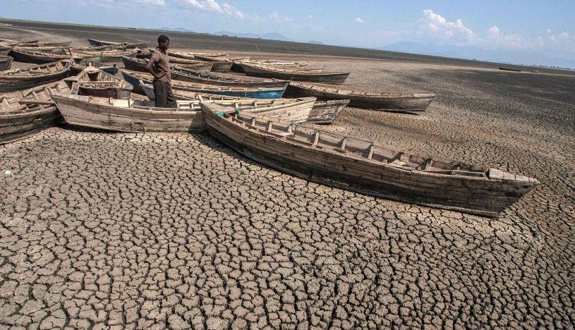 "Algunos pescadores se fueron al lago Malaui", a un centenar de kilómetros al norte, "mientras otros aceptaron trabajos temporales en el cultivo del arroz", explica un aldeano, Julius Nkhata. | Foto: AFP