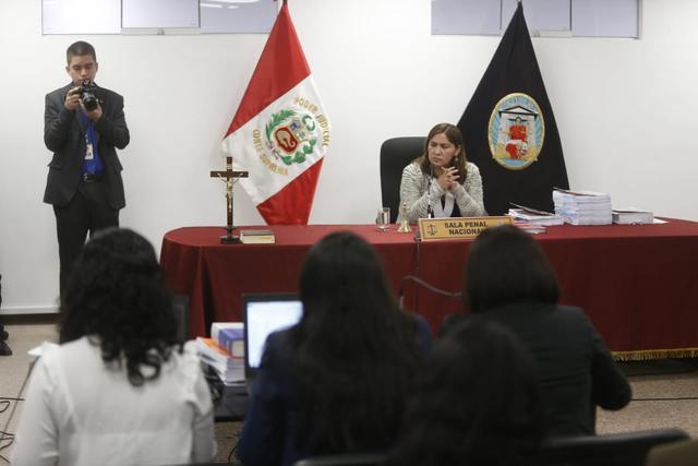 Juez Elizabeth Arias dirige audiencia por pedido de prisión preventiva. (Foto: Mario Zapata / El Comercio)