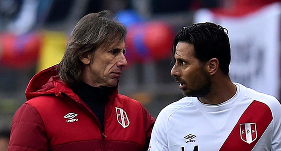 Claudio Pizarro admitió que no siguió a la Selección Peruana en la Copa América Centenario. Ante ello, Ricardo Gareca tuvo esta respuesta para el delantero. (Foto: AFP)