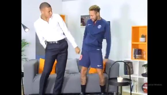 El crack brasileño, Neymar, protagonizó video en el que le dio clases a Kylian Mbappé sobre cómo realizar el baile al mejor estilo del juego tendencia 'Fortnite'.  El mismo ya se hizo viral en YouTube (Foto: captura de pantalla)