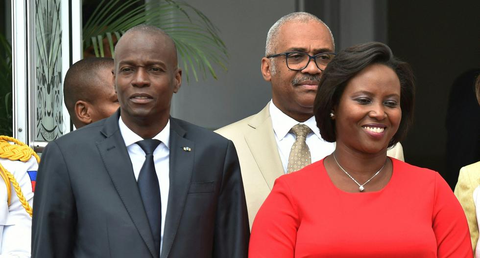 El presidente de haití Jovenel Moise y la primera dama Martine Moise son vistos en el Palacio Nacional en Puerto Príncipe, el 23 de mayo de 2018. (Foto de HECTOR RETAMAL / AFP).
