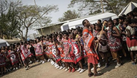 Mueren 38 mujeres que iban a bailar para el rey de Suazilandia