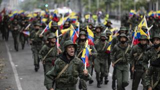 Venezuela despliega más efectivos de las fuerzas armadas en Apure, zona de combate con grupos colombianos