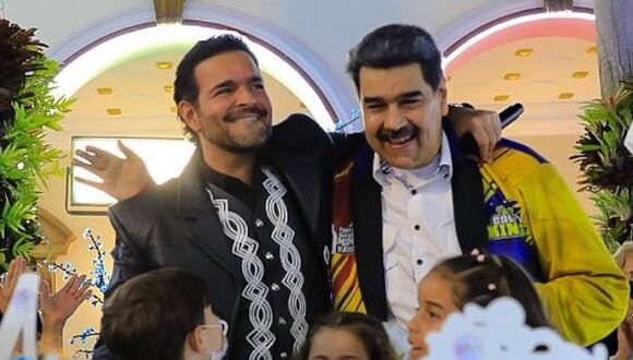 Pablo Montero, junto con su agrupación de mariachis, se encargó de ofrecer un show durante el cumpleaños del presidente Nicolás Maduro (Foto: Twitter/Nicolás Maduro)