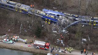 Alemania: Choque de trenes fue provocado por "error humano"