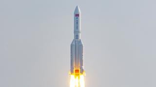 Los restos del cohete chino caen en el océano Pacífico