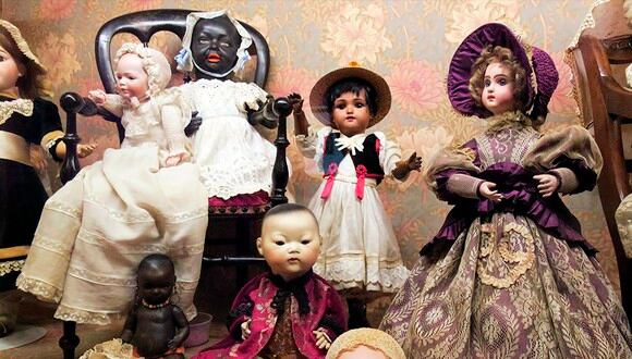 Varias de las más de mil piezas que conforman una de las colecciones de muñecas y juguetes antiguos más valiosas de Sudamérica. (EFE)