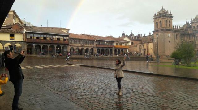 Cusco: hermoso doble arcoiris iluminó el cielo de ciudad inca - 5