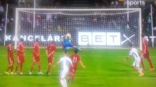 'Blooper' de Casillas en gol de Eslovaquia contra España