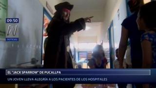 'Jack Sparrow' lleva juguetes y ropa a niños de hospitales de Pucallpa