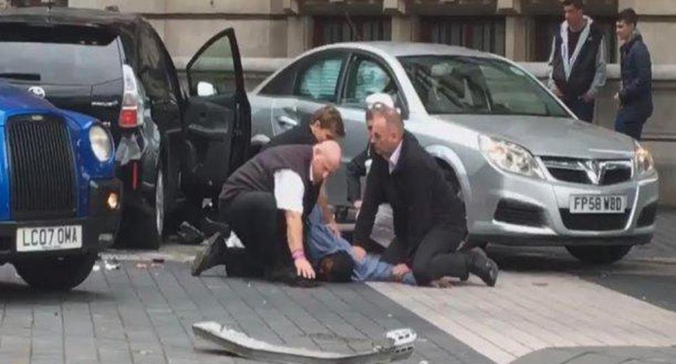 Policía arrestó a un sospechoso del atropello en Londres. (Foto: Twitter)