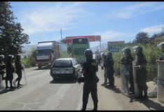 Moquegua: Policías impiden interrupción de la Panamericana Sur