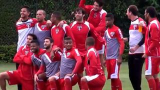 VIDEO: Alexandre Pato rompió un huevo en la cabeza de Kaká