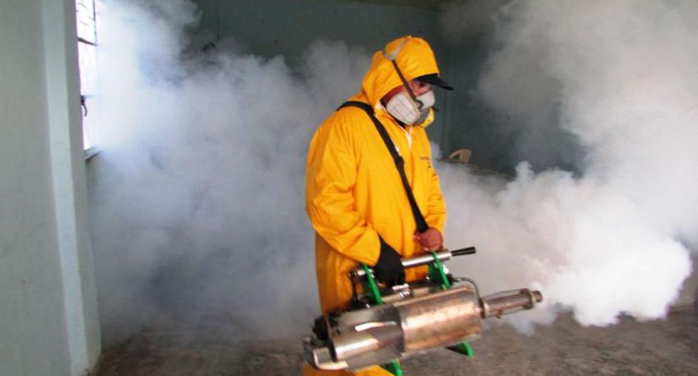 Fumigación para prevenir el dengue. (Foto: Andina)