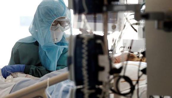 Exhortó a la ciudadanía a no concurrir a espacios cerrados, no dejar de usar mascarilla, y, sobretodo, vacunarse. (Foto: EFE)