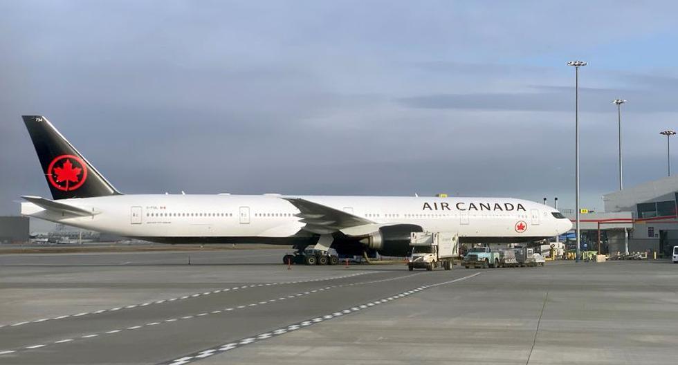 Un Boeing 777-333 (ER) de Air Canada en el Aeropuerto Internacional Pierre Elliott Trudeau de Montreal. (Foto: Archivo/AFP).